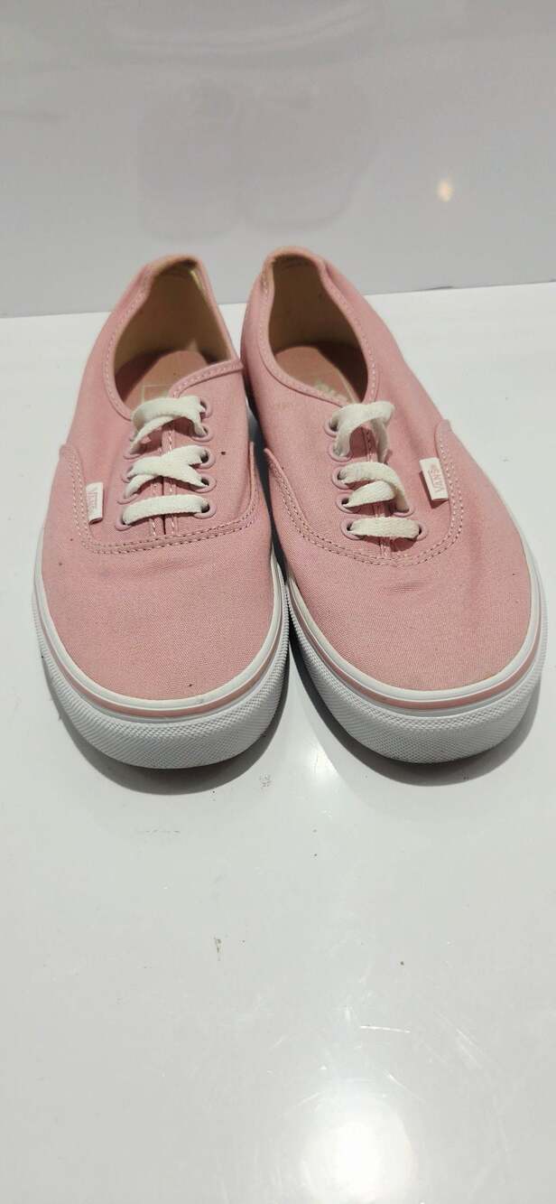 Vans Authentic Low Top Sneakers in Dusty Pink